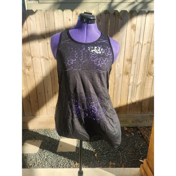 Sheer Hi-Low Tank Top - Picture 2 of 3